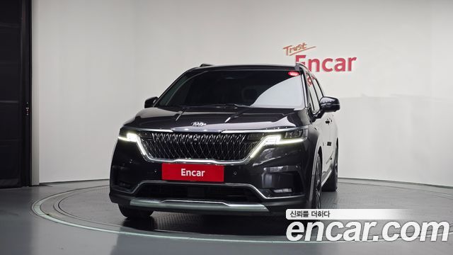 Kia Canival 2021 — photo 3