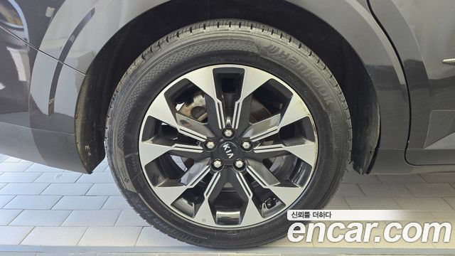 Kia Canival 2021 — photo 5