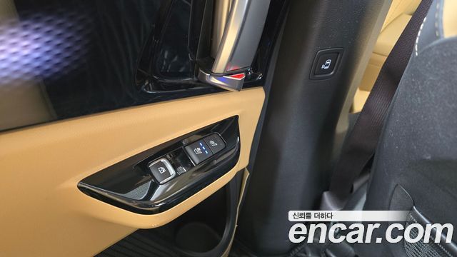 Kia Canival 2021 — photo 26