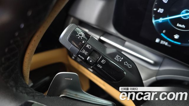 Kia Canival 2021 — photo 32