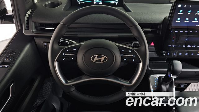 Hyundai Staria 2025 — photo 19