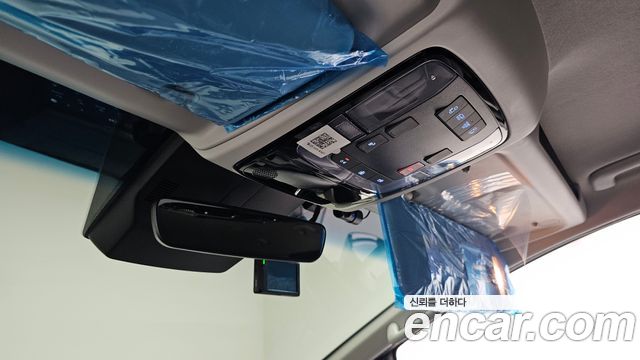 Hyundai Staria 2025 — photo 23
