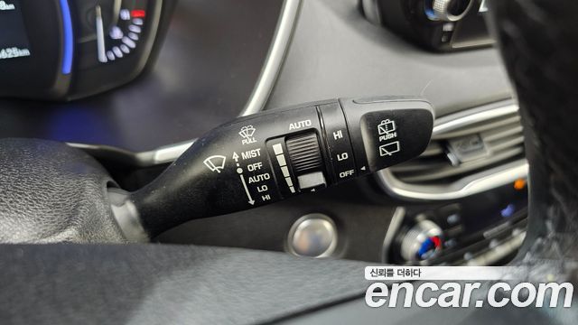 Hyundai Santafe 2019 — photo 25