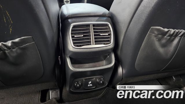Hyundai Santafe 2019 — photo 29