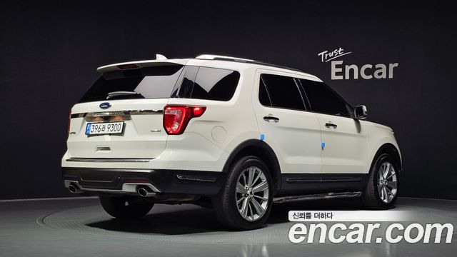 Ford Explorer 2018 — photo 2