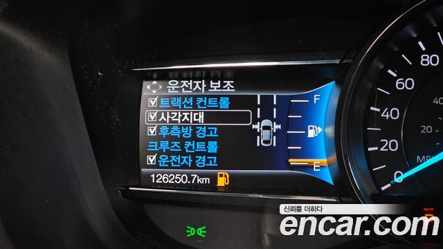 Ford Explorer 2018 — photo 23