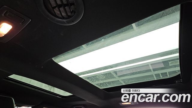 Ford Explorer 2018 — photo 24