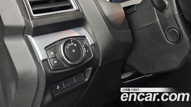 Ford Explorer 2018 — photo 25