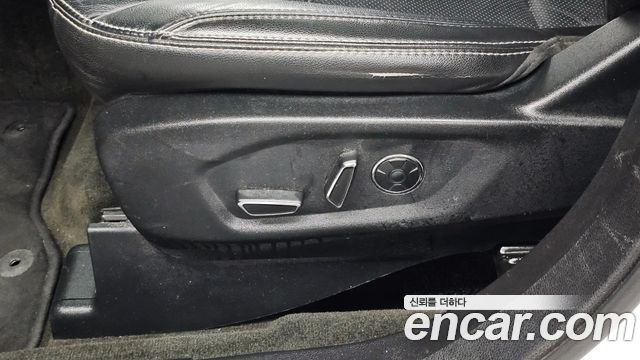 Ford Explorer 2018 — photo 16
