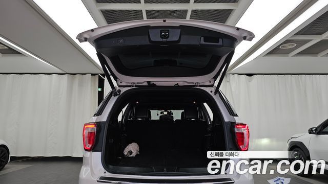 Ford Explorer 2018 — photo 27