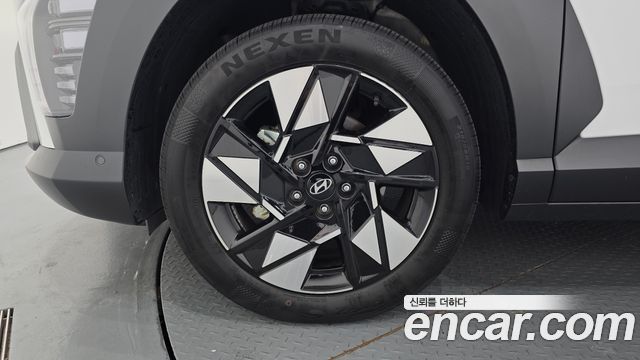 Hyundai Kona 2023 — photo 5