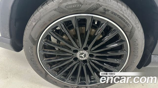 Mercedes-Benz GLC-Class 2026 — photo 5