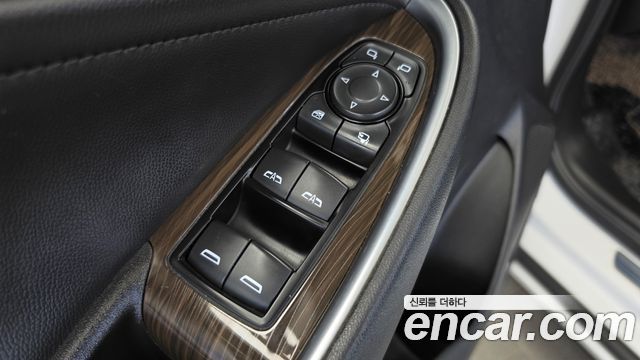 Chevrolet Korea Malibu 2018 — photo 32