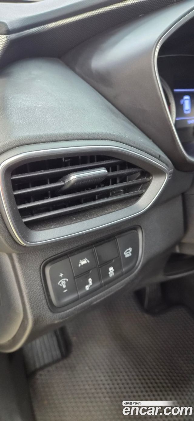 Hyundai Santafe 2019 — photo 16