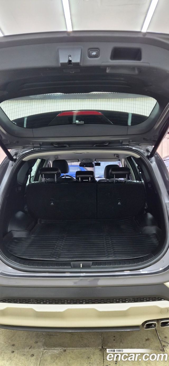Hyundai Santafe 2019 — photo 18