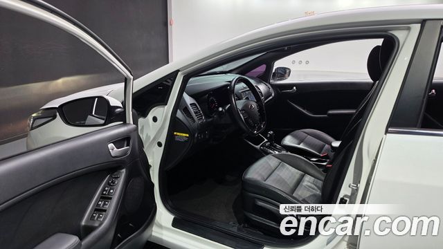 Kia K3 2018 — photo 10