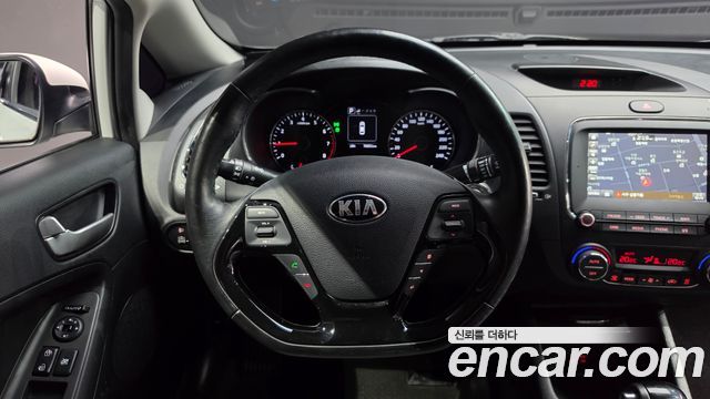 Kia K3 2018 — photo 14