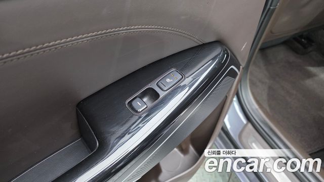 Kia K7 2018 — photo 20