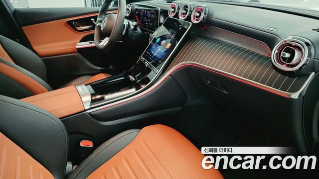 Mercedes-Benz GLC-Class 2026 — photo 10