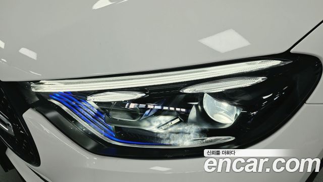 Mercedes-Benz GLC-Class 2026 — photo 15
