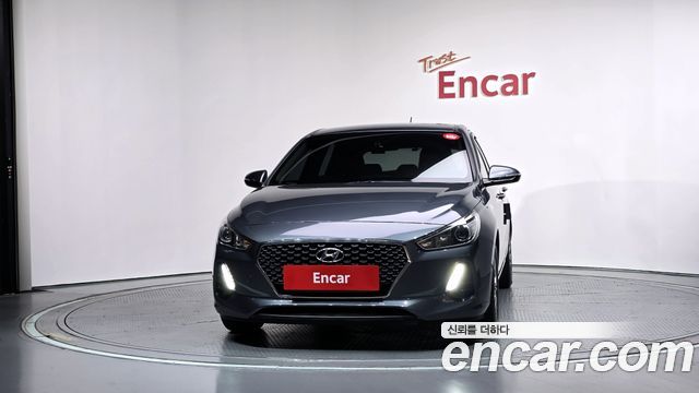 Hyundai i30 2018 — photo 3