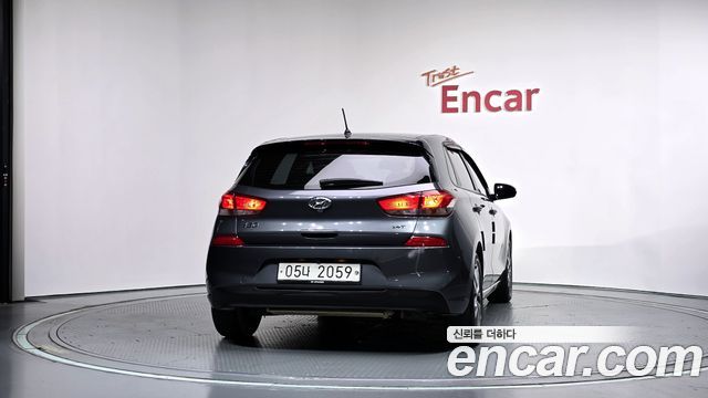 Hyundai i30 2018 — photo 4