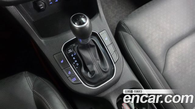 Hyundai i30 2018 — photo 9