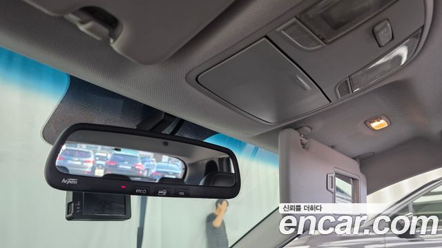 Hyundai i30 2018 — photo 17