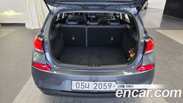 Hyundai i30 2018 — photo 20