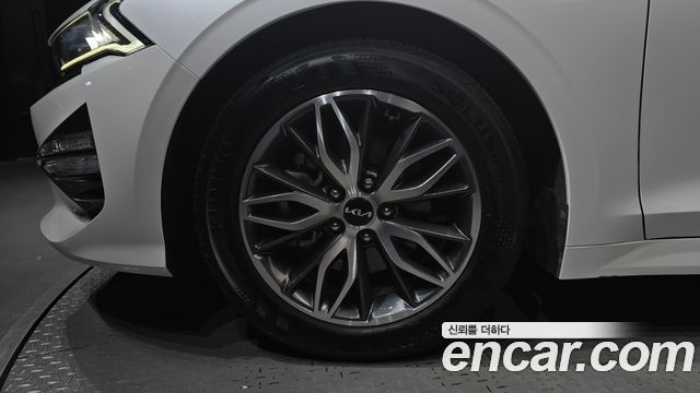 Kia K5 2023 — photo 5