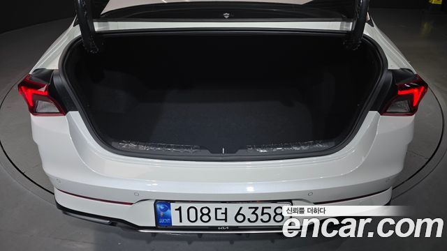 Kia K5 2023 — photo 26
