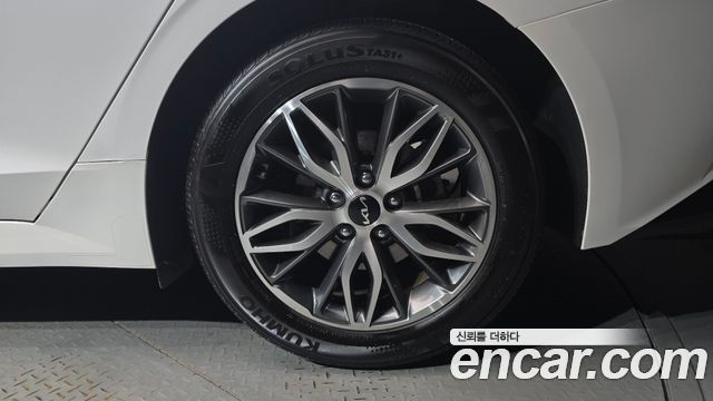Kia K5 2023 — photo 7