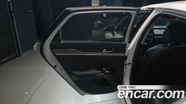 Kia K5 2023 — photo 15