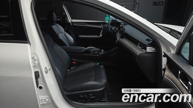 Kia K5 2023 — photo 16