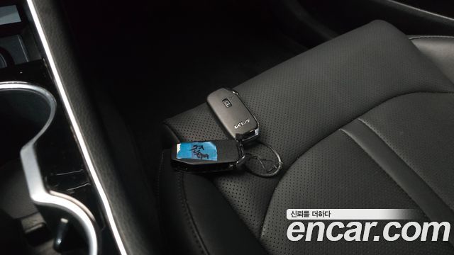 Kia K5 2023 — photo 28