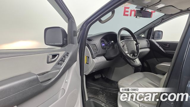Hyundai Starex 2019 — photo 10
