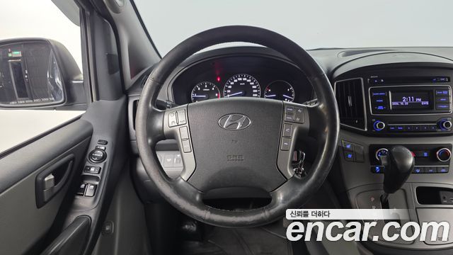 Hyundai Starex 2019 — photo 13