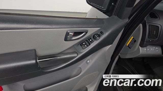 Hyundai Starex 2019 — photo 16