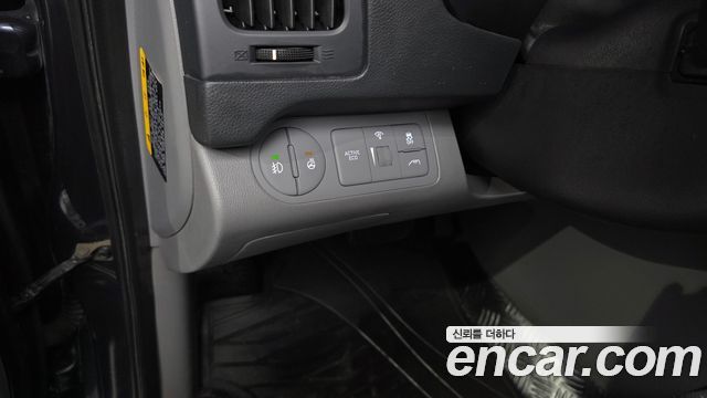 Hyundai Starex 2019 — photo 19