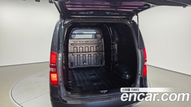Hyundai Starex 2019 — photo 20