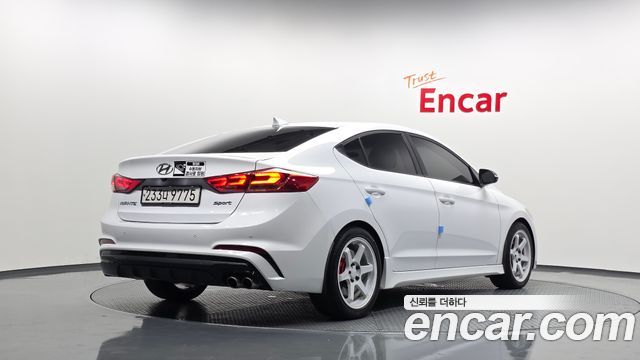 Hyundai AVANTE 2017 — photo 2