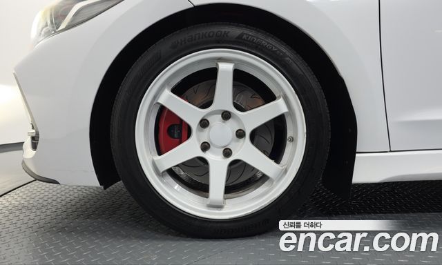 Hyundai AVANTE 2017 — photo 5