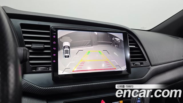 Hyundai AVANTE 2017 — photo 22