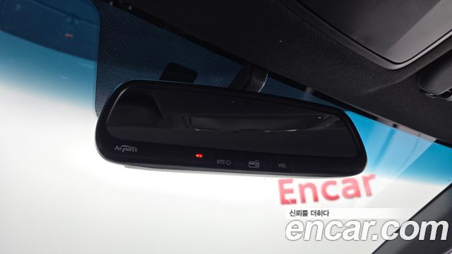 Hyundai AVANTE 2017 — photo 25