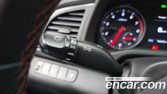 Hyundai AVANTE 2017 — photo 29