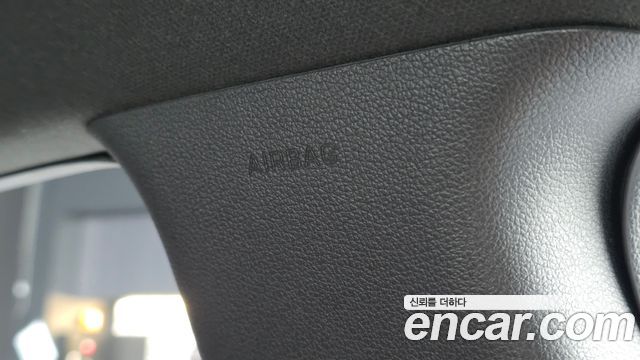 Hyundai AVANTE 2017 — photo 30