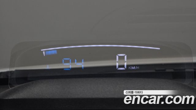 Hyundai AVANTE 2017 — photo 31
