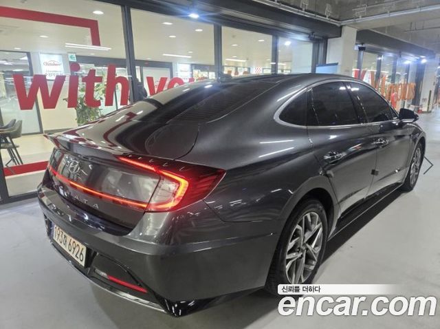 Hyundai Sonata 2022 — photo 4