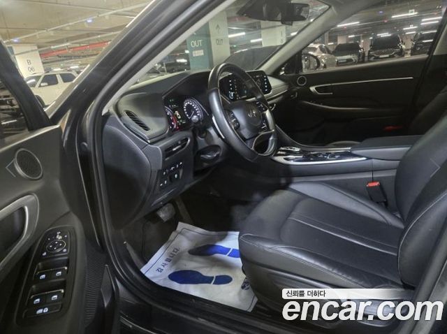 Hyundai Sonata 2022 — photo 9