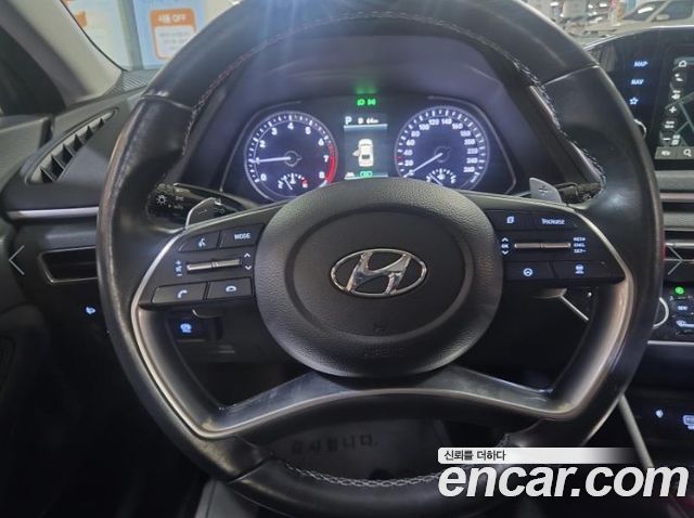 Hyundai Sonata 2022 — photo 16